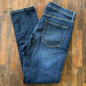 Uniqlo high rise straight leg skinny jeans size 27